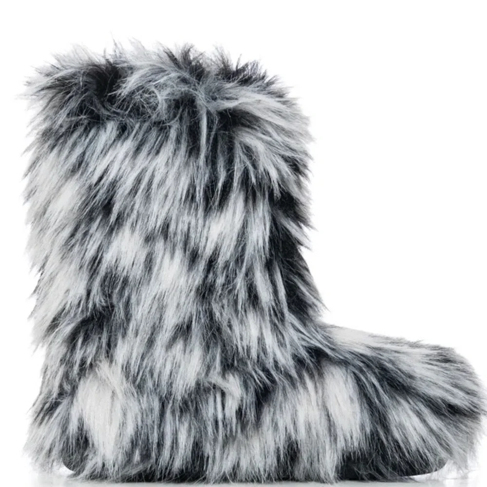 Azalea Wang Black Fur Flat Booties